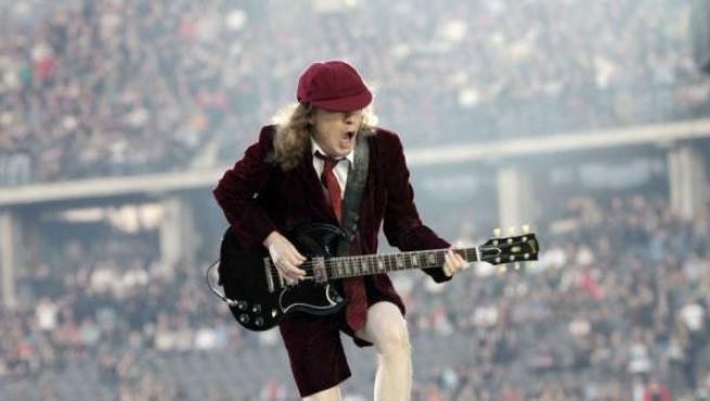 angus young crítica discos ACDC