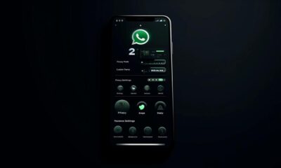 Interfaz de WhatsApp Plus en Modo Black, destacando opciones de privacidad y personalización