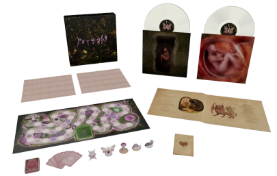 MELANIE MARTINEZ LANZA UN BOX SET DE VINILO DE EDICIÓN LIMITADA DE «PORTALS» Y UN JUEGO DE MESA
