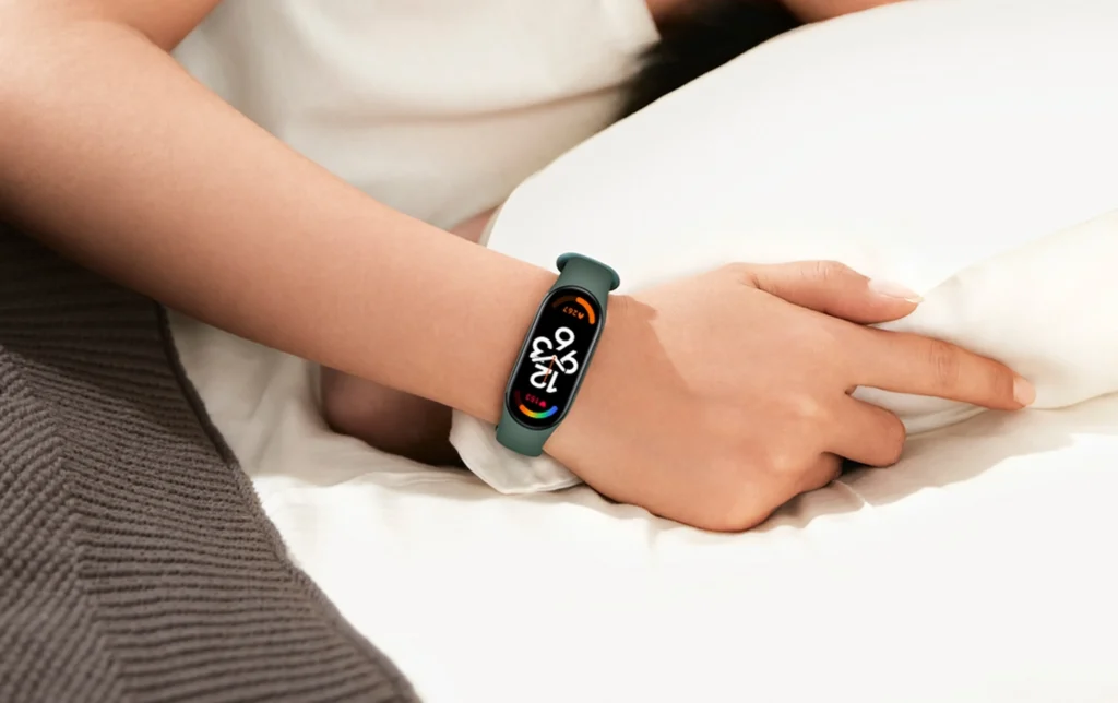Pulsera de actividad midiendo sueño