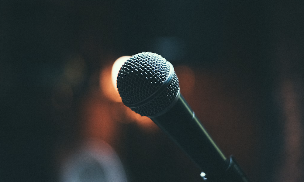 Comunidad metalera debate dilemas insólitos y anécdotas humorísticas online