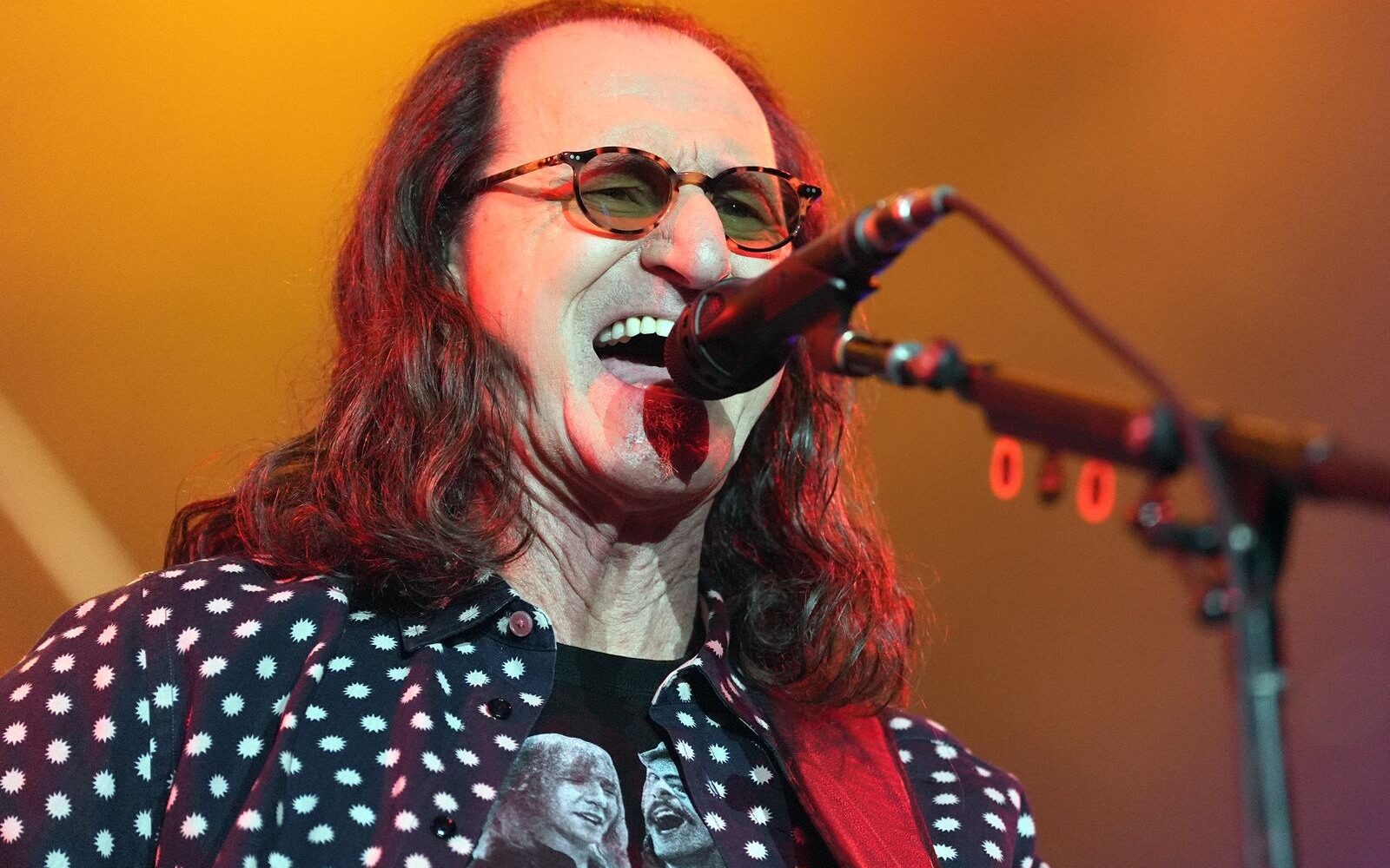 Rush sorprende a fans al revivir clásico de 1979 en concierto californiano
