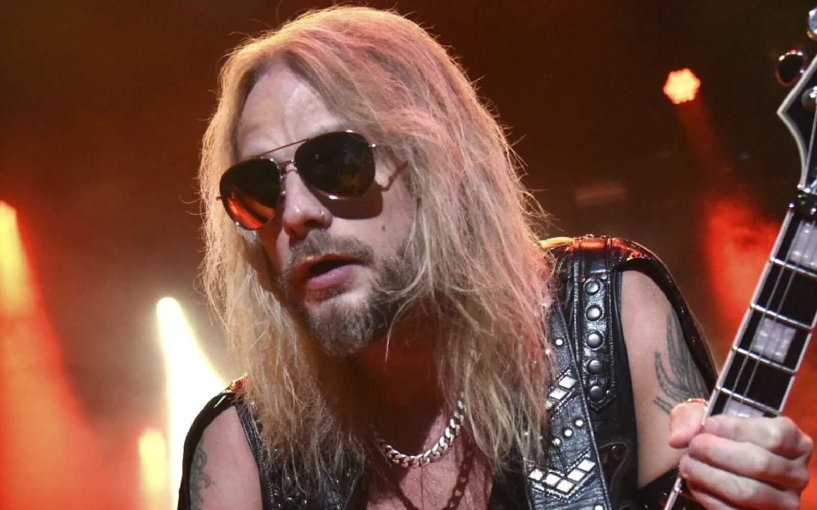Richie Faulkner revela la influencia clave tras su nueva canción