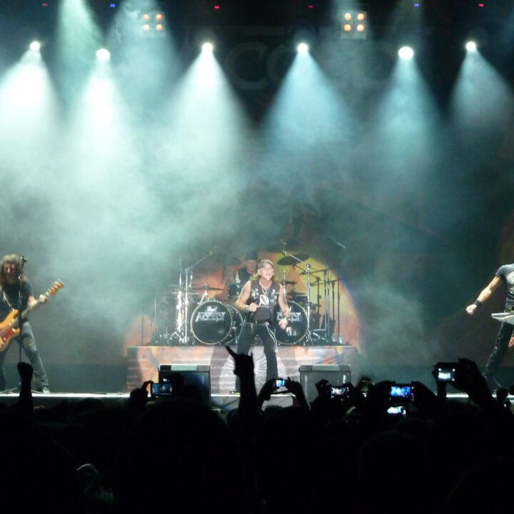 Accept celebra su 50 aniversario con una version de Balls To The Wall