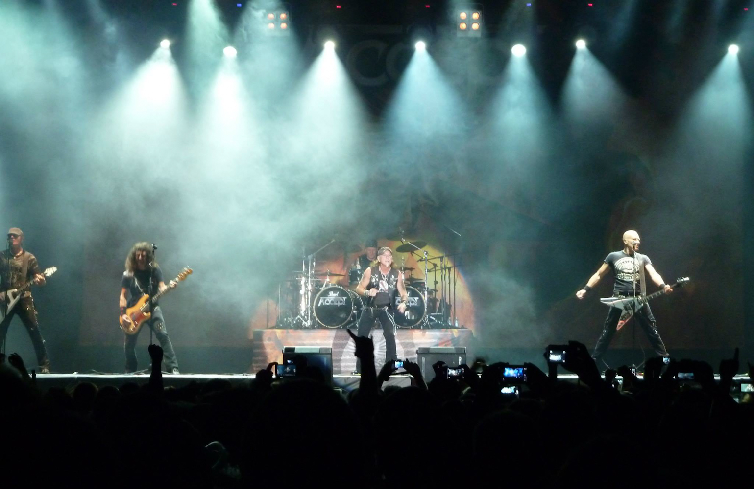 Accept celebra su 50 aniversario con una version de Balls To The Wall