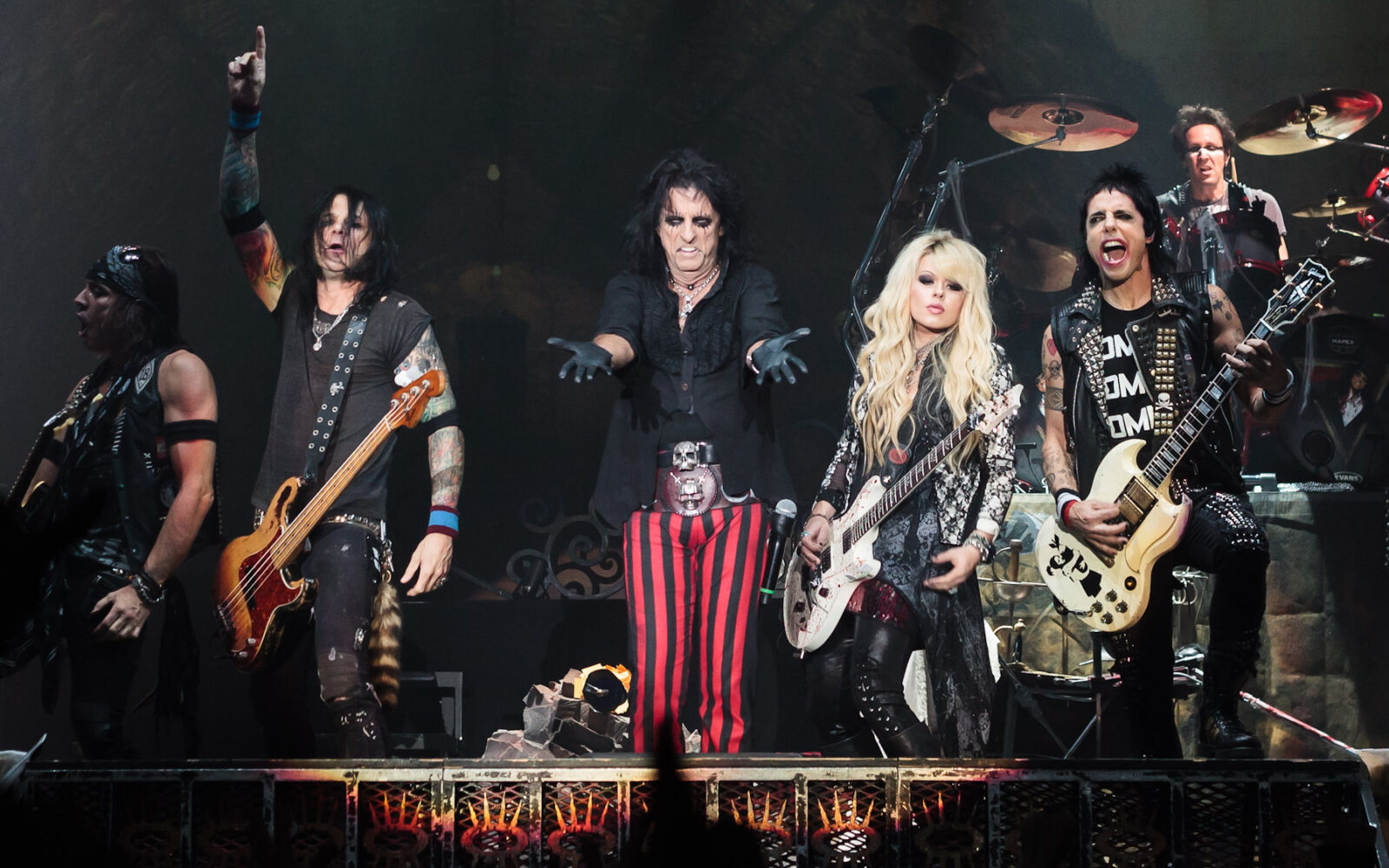 Alice Cooper anuncia gira y Iron Maiden vende parte de su catálogo