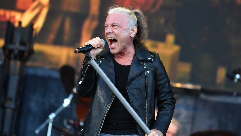 Iron Maiden celebra con éxito rotundo su primer festival propio
