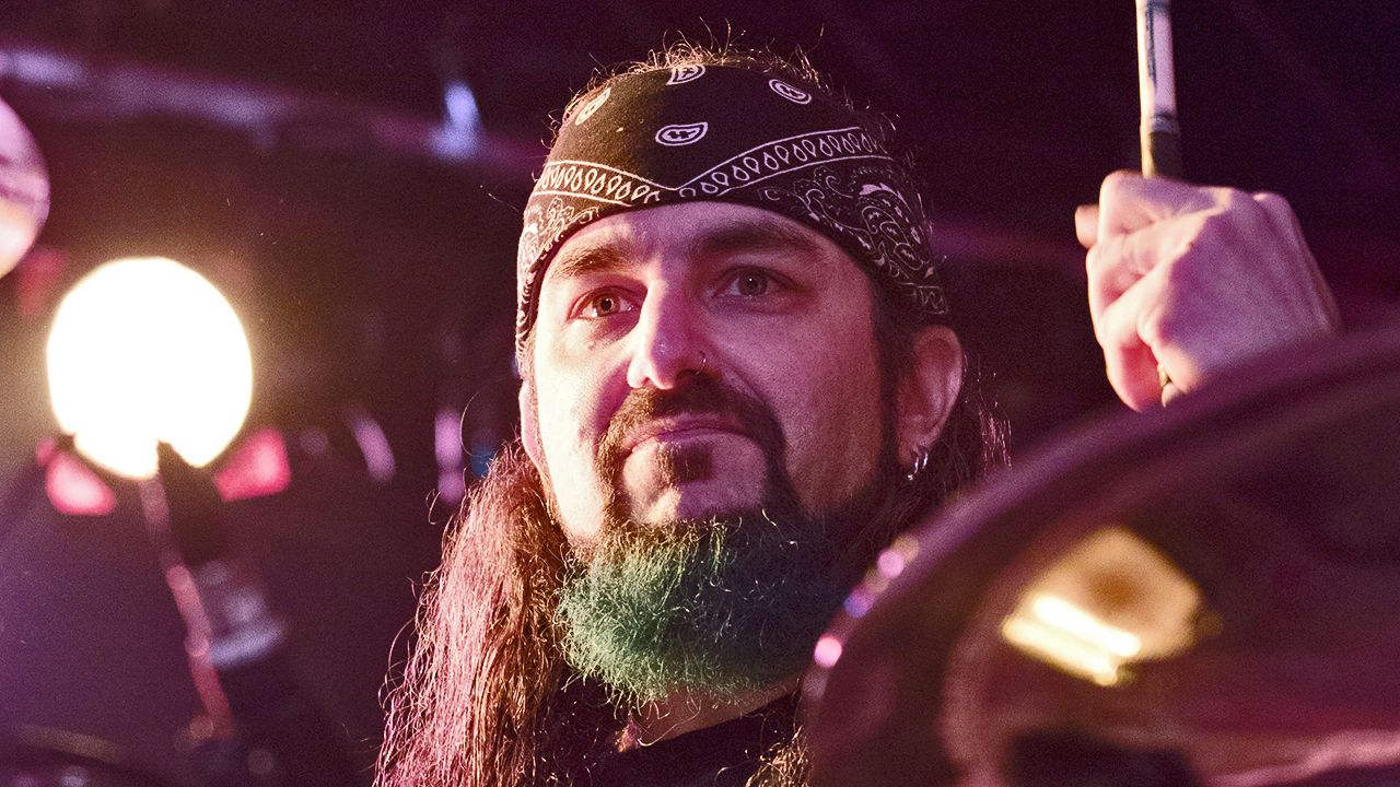 Mike Portnoy interpreta su 12-Step Suite fuera de Dream Theater