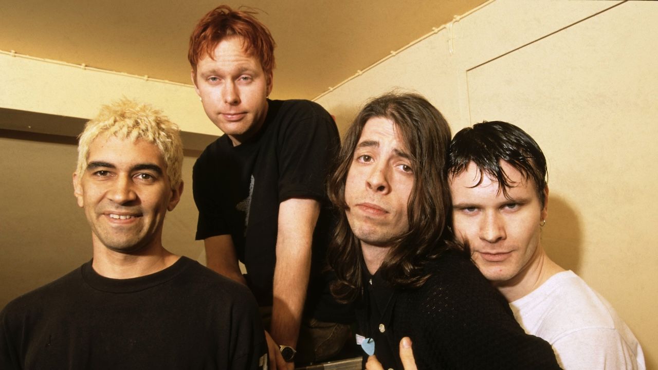 La historia del caótico primer concierto secreto de Foo Fighters