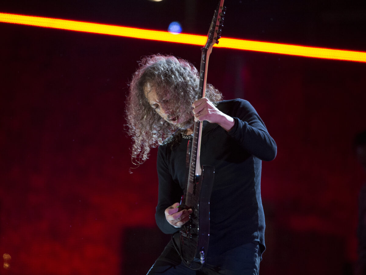 Metallica dona 100 mil dolares para asistir a Venezuela tras sismo