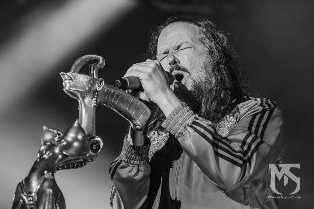 Korn estrena el tema Reward The Scars durante el festival Sick New World