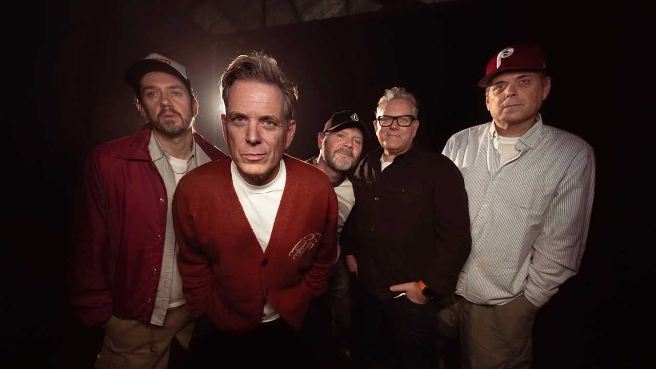 A regresa a la escena con el lanzamiento de su nuevo disco Prang