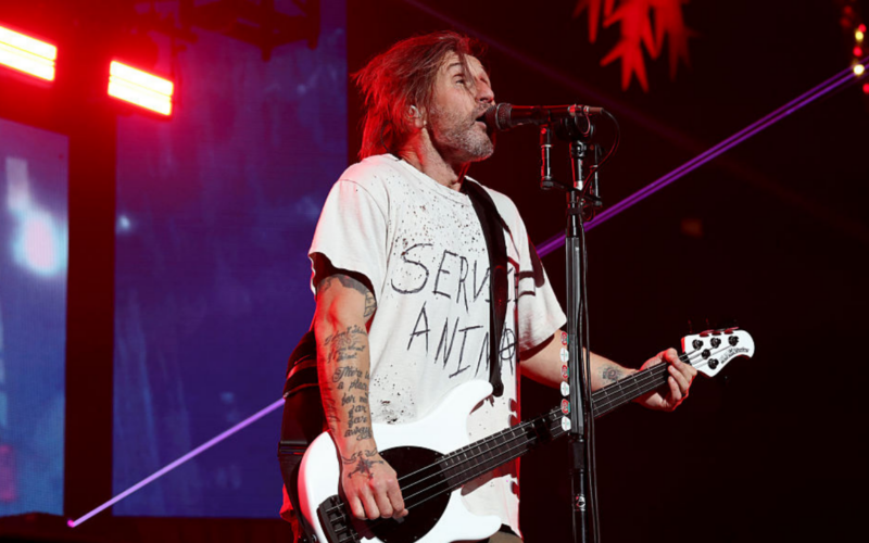Eric Bass de Shinedown se retira temporalmente de la gira actual