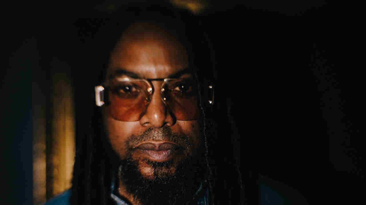 Lajon Witherspoon repasa la historia y legado de Sevendust