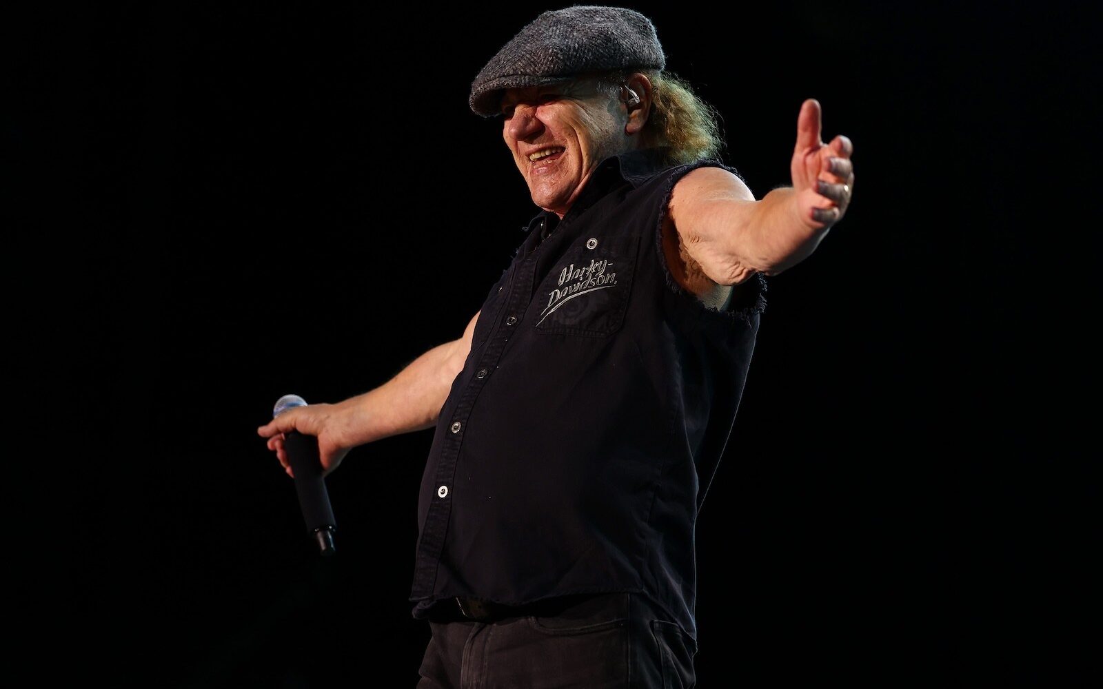 Brian Johnson celebra la madurez en el escenario con AC/DC