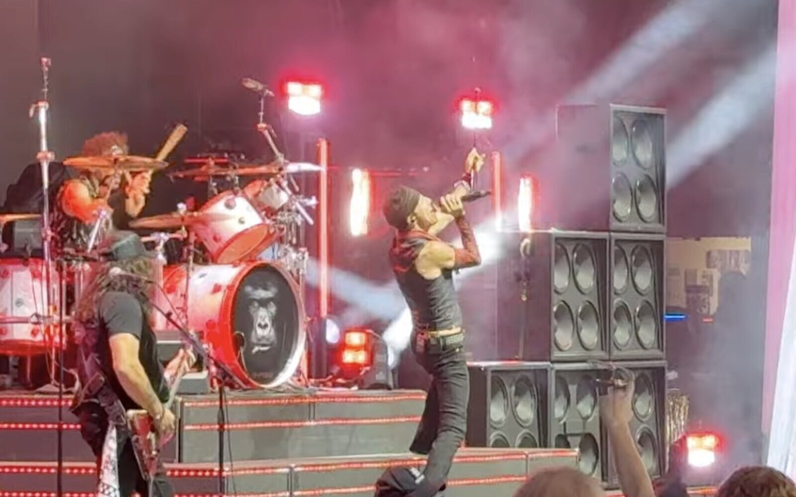 Extreme rinde emotivo homenaje a Ozzy Osbourne con un popurrí