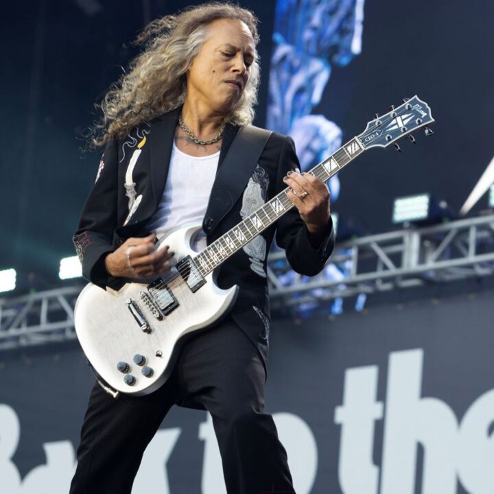 Kirk Hammett quiso devolver una guitarra a Neal Schon