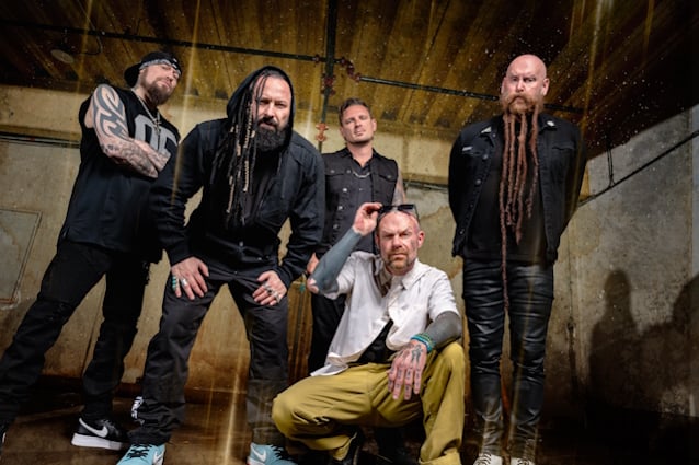 Five Finger Death Punch define su esencia en el nuevo album Legacy