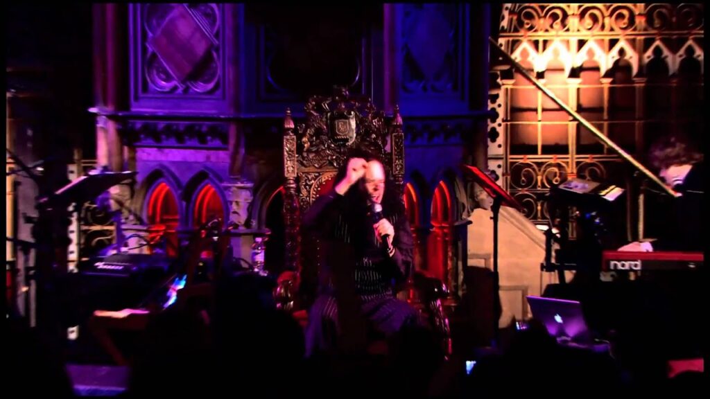 Jonathan Davis de Korn se une a Yoshiki en conciertos sinfónicos
