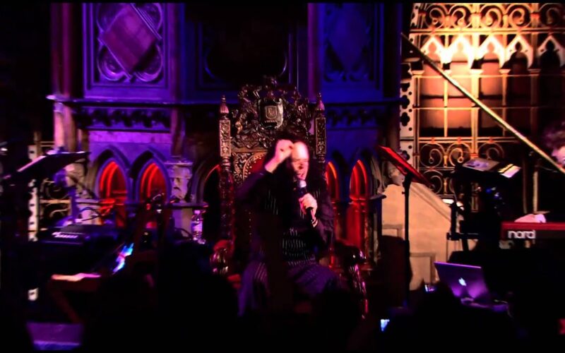 Jonathan Davis de Korn se une a Yoshiki en conciertos sinfónicos
