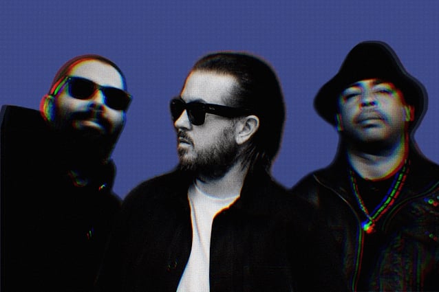 Sol Invicto estrena la versión instrumental de Loosely Aware