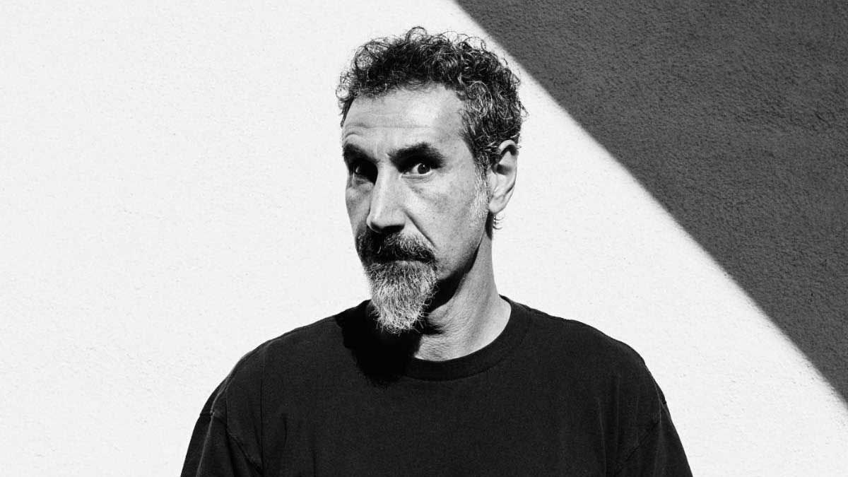 Serj Tankian versiona el clásico de David Bowie con un enfoque actual