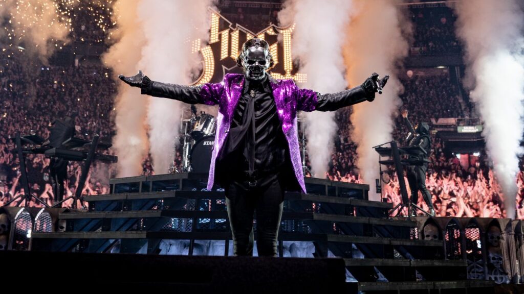 Ghost estrena su esperado documental que muestra la gira