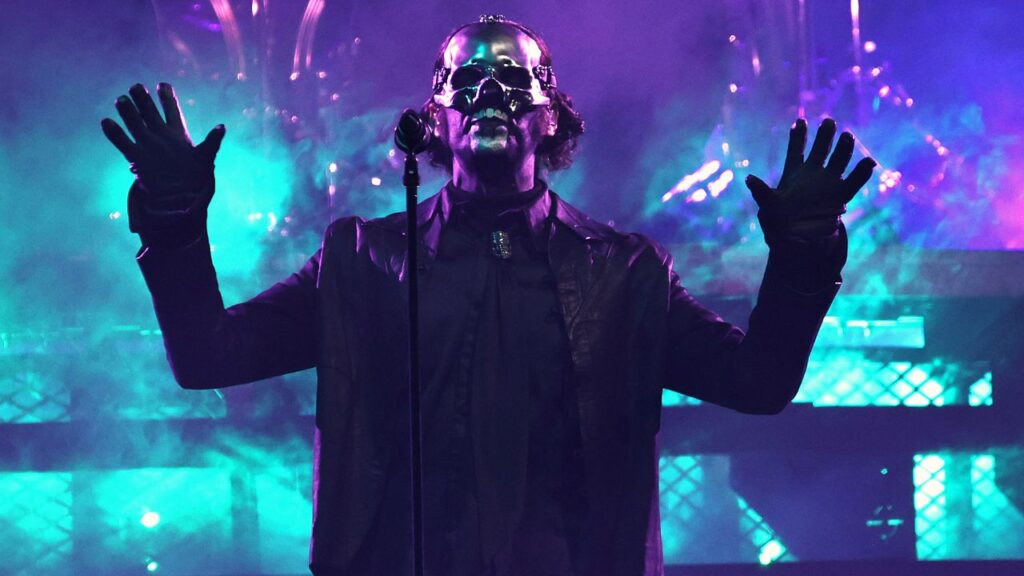 Tobias Forge de Ghost versiona a Accept junto a Anthrax y Korn