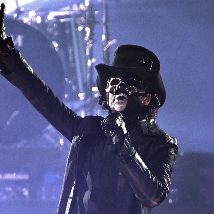Tobias Forge revela detalles de la intoxicación que canceló a Ghost