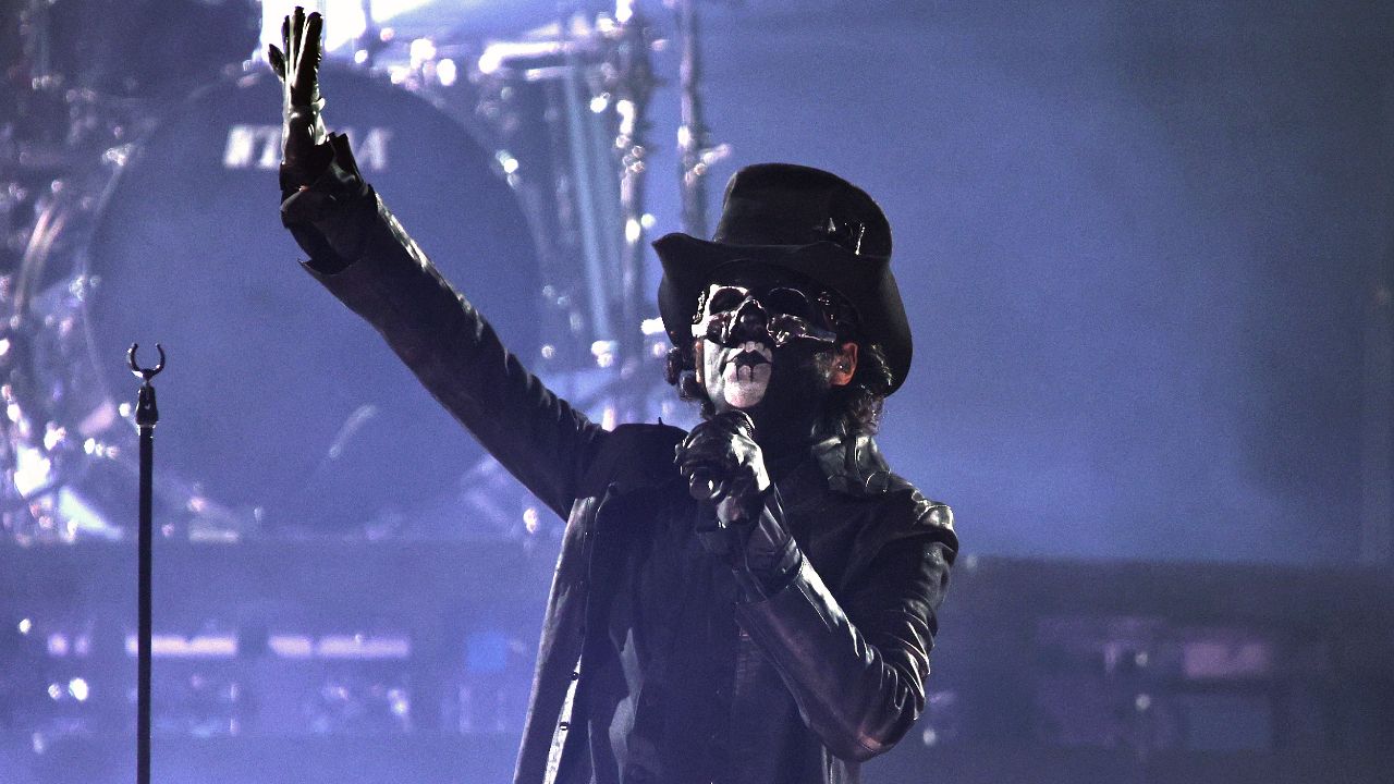 Tobias Forge revela detalles de la intoxicación que canceló a Ghost