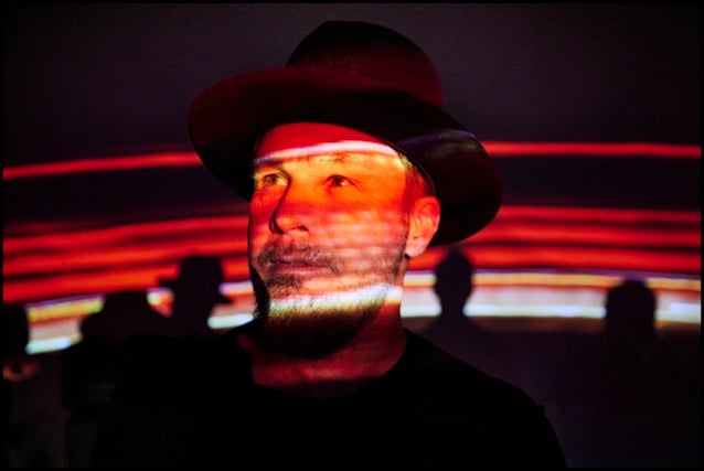 Jeff Ament de Pearl Jam celebra su libro Since Forever con gira