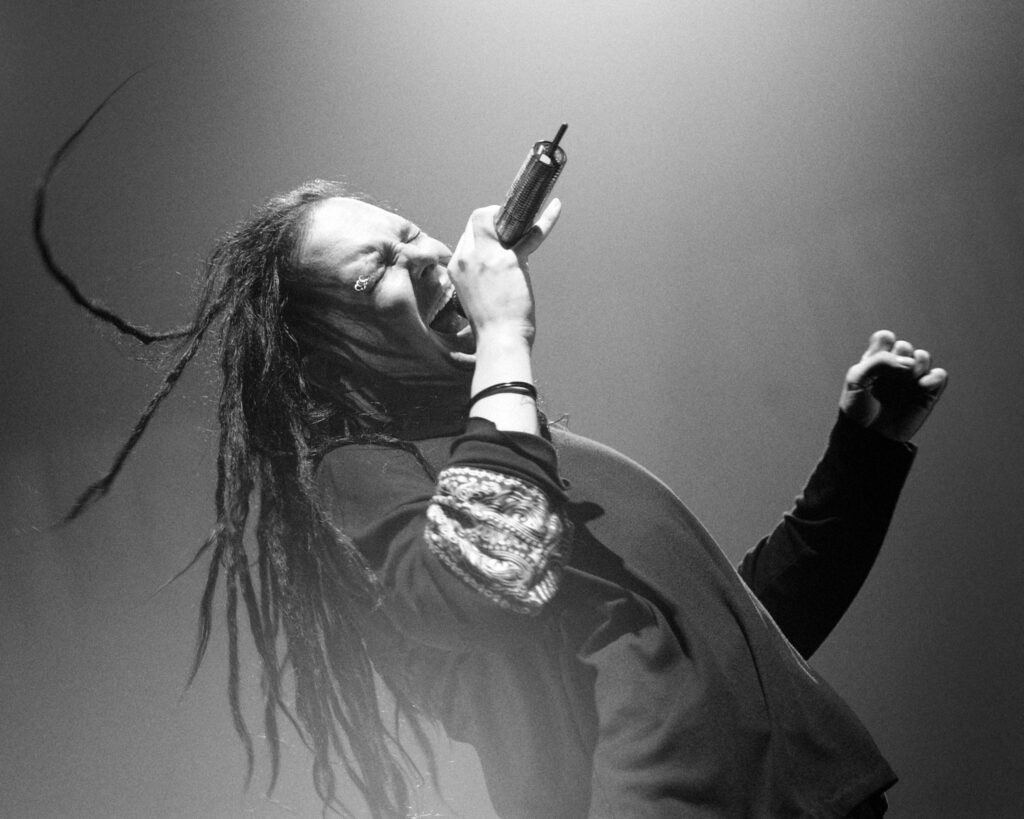 Jonathan Davis de Korn expande su marca de accesorios para mascotas