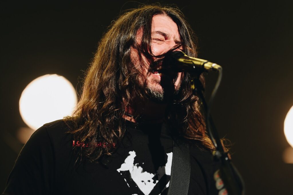 Foo Fighters sorprende a sus seguidores con un nuevo EP en directo