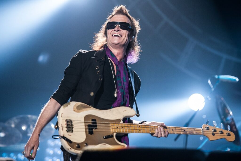 Glenn Hughes anuncia retiro de los escenarios tras cirugía cardíaca