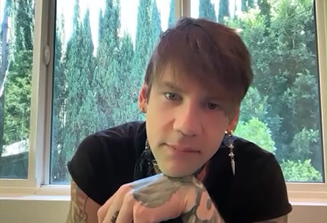 Caleb Shomo de Beartooth reflexiona sobre la homofobia recibida tras revelar su homosexualidad