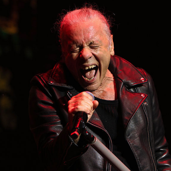 Bruce Dickinson critica a Donald Trump en Toronto