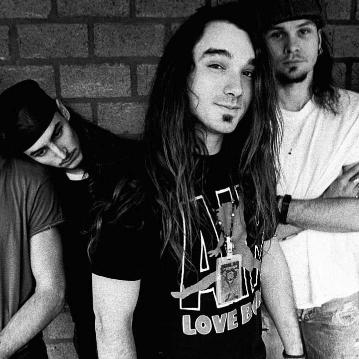 Analizamos la discografia esencial de Pearl Jam y ordenamos todas las canciones de su debut
