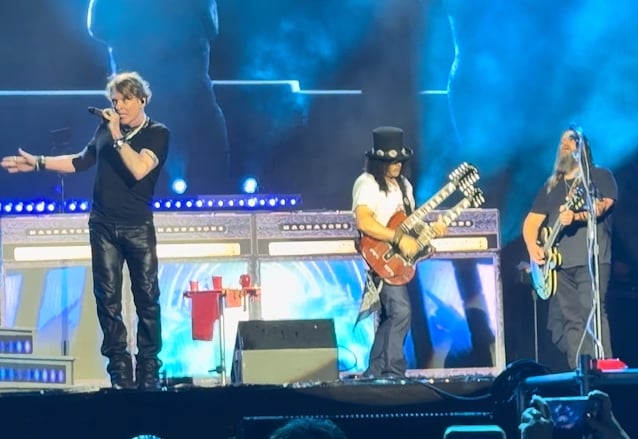 Guns N’ Roses sorprende al sumar a Chris Stapleton en concierto