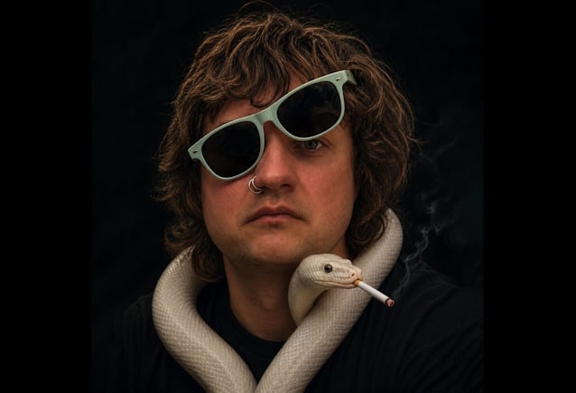 Henrik Palm anuncia el lanzamiento de su nuevo disco «Idiot Plot»
