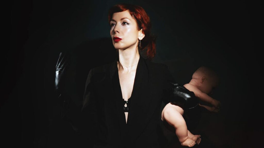 The Anchoress publica una mordaz sátira sobre la maternidad