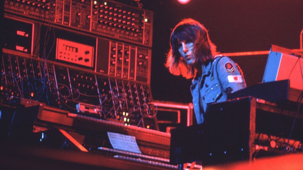 Cuando Keith Emerson intento conseguir un sintetizador Moog gratis