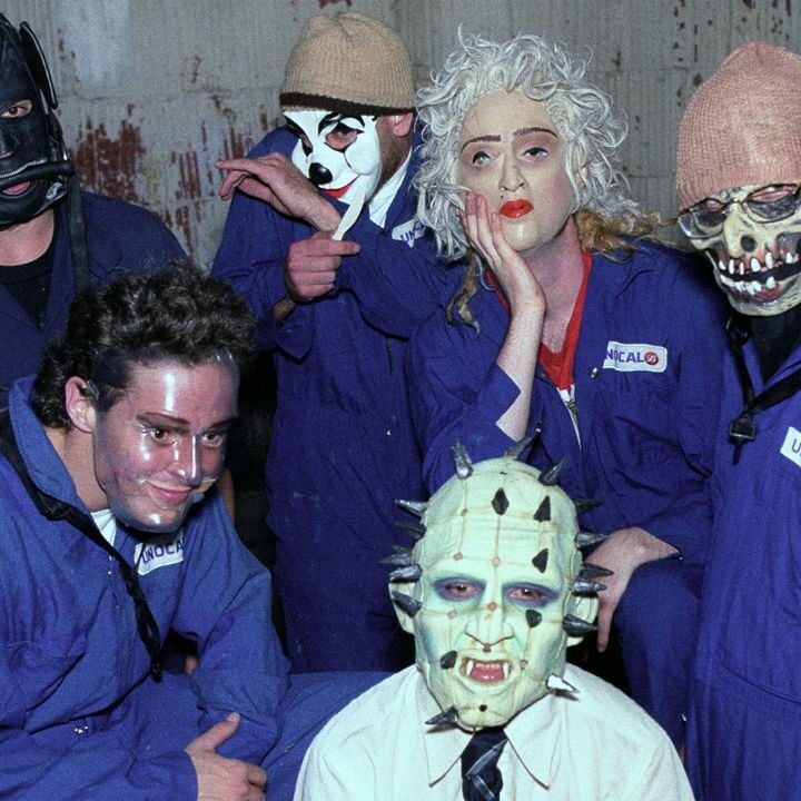 Mr Bungle redefine el metal experimental con su debut homónimo