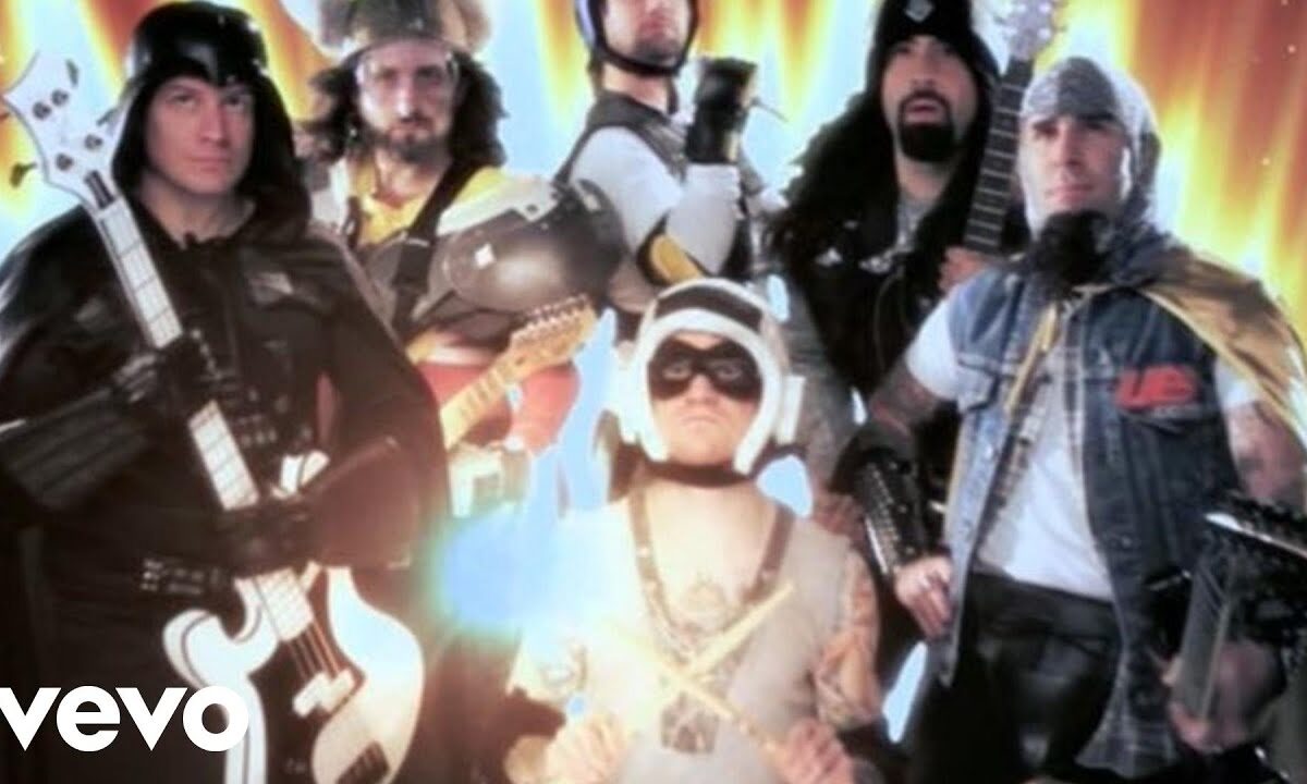 The Damned Things: Historia del supergrupo de rock y metal