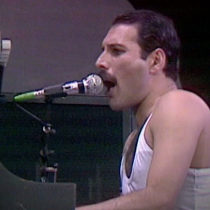 Freddie Mercury: Biografía, Historia y Legado en el Rock