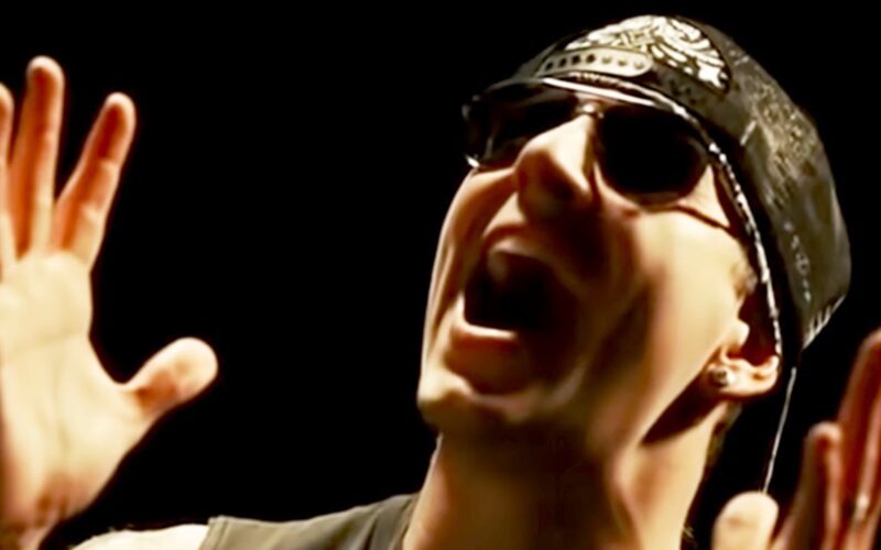 Avenged Sevenfold desata la polémica con su nueva colección deportiva