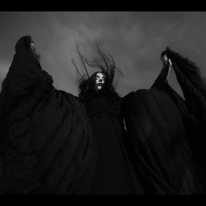 Chelsea Wolfe y Dark Funeral lideran los lanzamientos de la semana