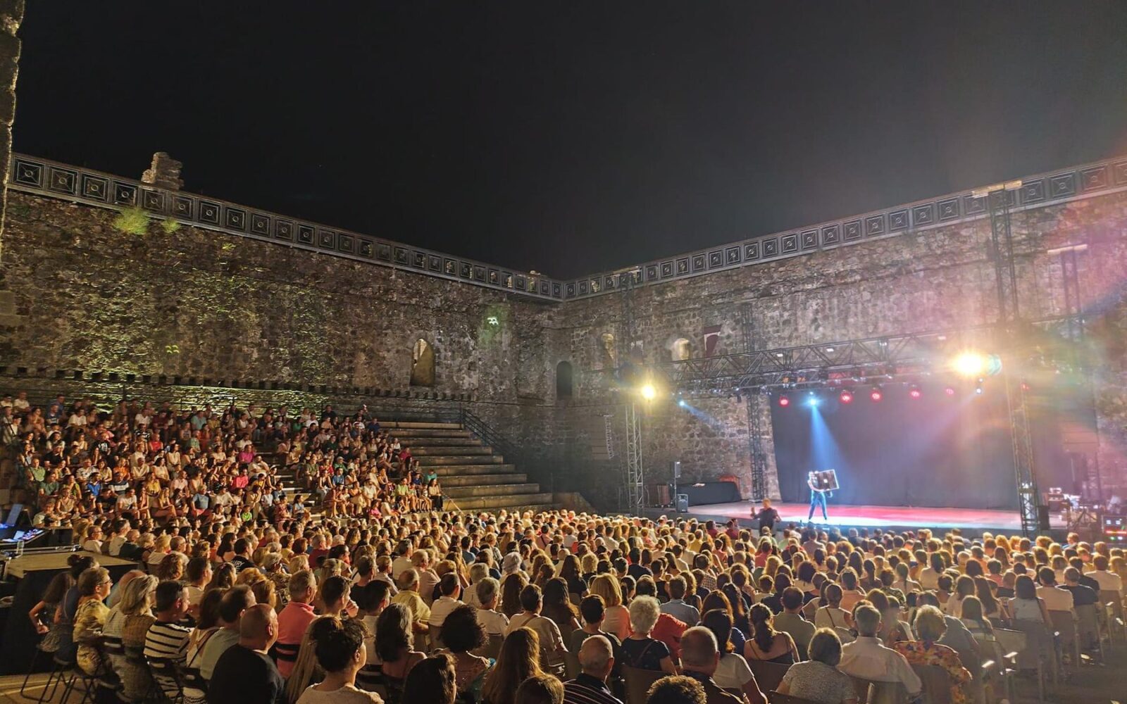 sanguijuelas del guadiana e itaca band actuarán en el ciclo noches de luna