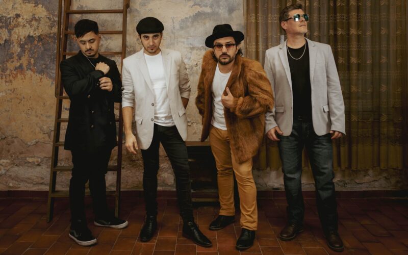 simulando un vuelo presenta su primer álbum conceptual titulado «martes 30»