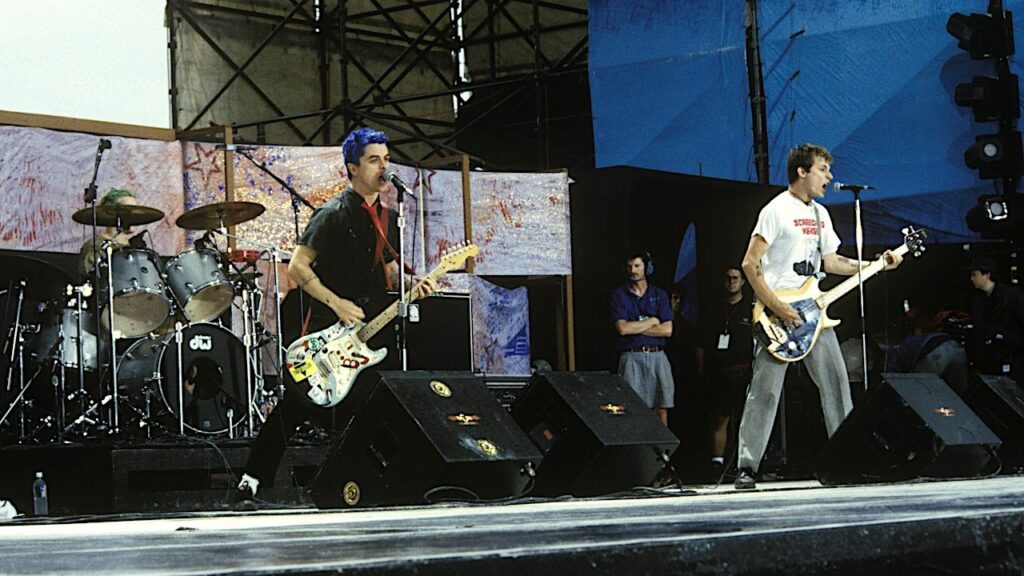 Green Day recuerda el caos y la violencia en Woodstock II de 1994