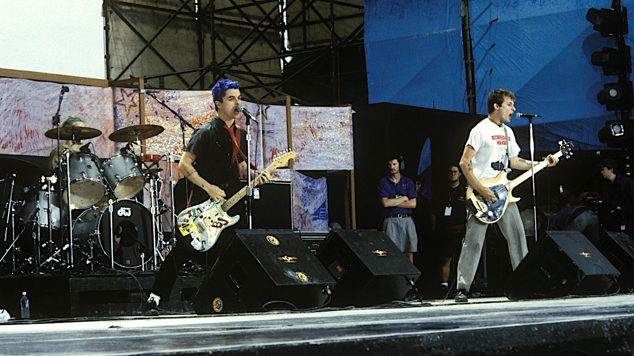 Green Day recuerda el caos y la violencia en Woodstock II de 1994
